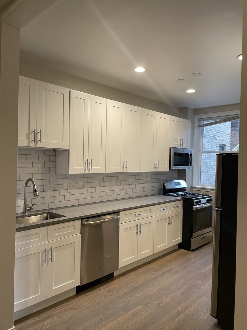 5311 South Ellis Avenue Chicago, IL 60615 - Photo 5 of 15