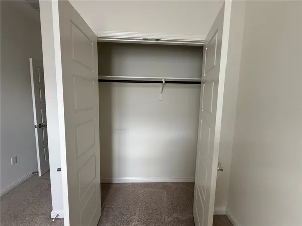 $2,100 | 13800 Lyndhurst Street, Unit 104, Austin, TX 78717