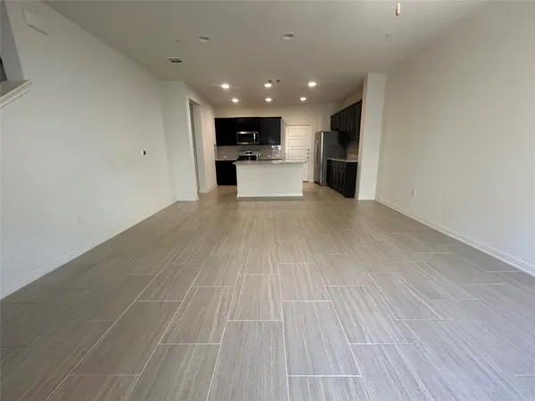 $2,100 | 13800 Lyndhurst Street, Unit 104, Austin, TX 78717