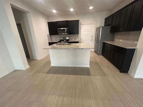 $2,100 | 13800 Lyndhurst Street, Unit 104, Austin, TX 78717