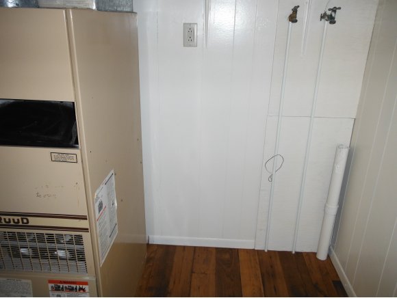 2125 W Road Chino Valley, AZ 86323 - Photo 10 of 20 a view of walk in closet