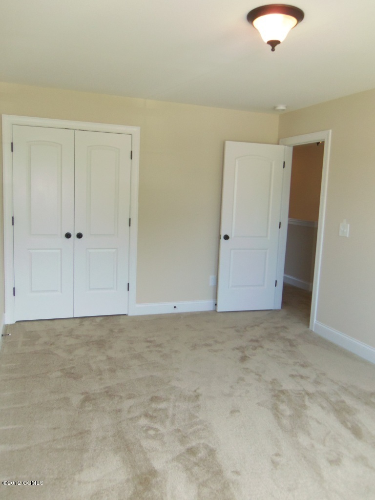 103 Summer Rst Trail Hubert, NC 28539 - Photo 7 of 13 Large secondary bedrooms.