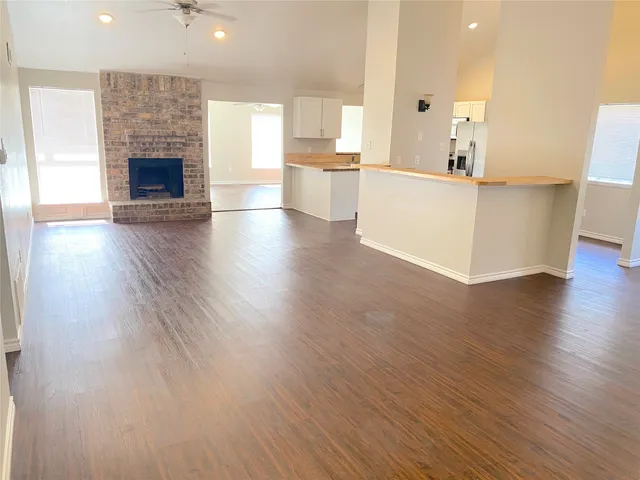 $2,100 | 2414 Woven Wood Lane, Richmond, TX 77406