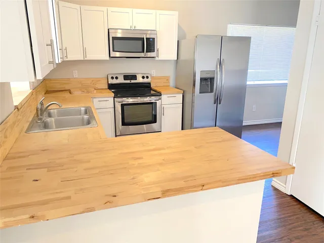 $2,100 | 2414 Woven Wood Lane, Richmond, TX 77406