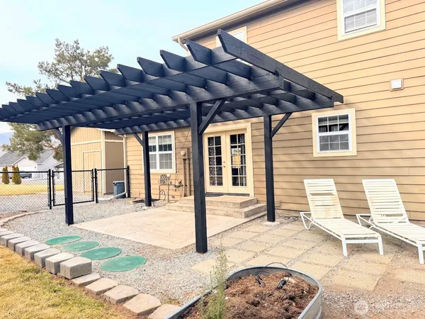 $599,900 | 170 Lakeview Avenue, Orondo, WA 98843