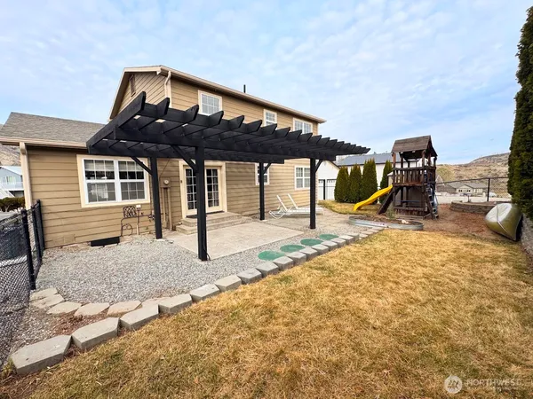 $599,900 | 170 Lakeview Avenue, Orondo, WA 98843