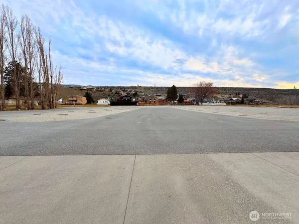 $599,900 | 170 Lakeview Avenue, Orondo, WA 98843