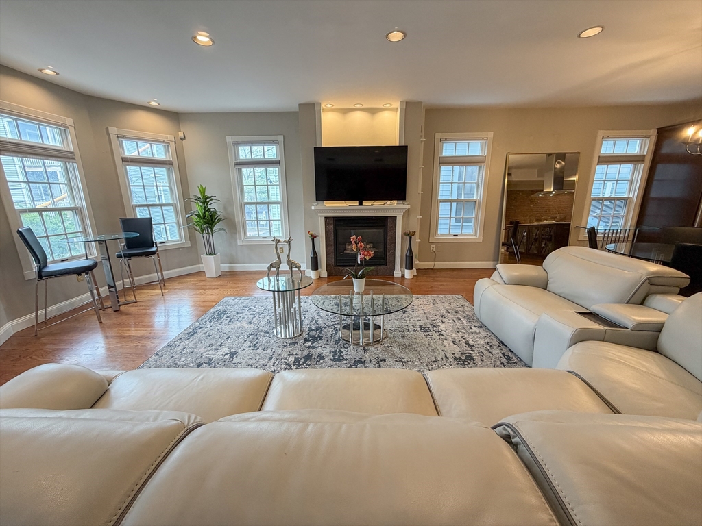 11 Gardner Road, Unit 3 Cambridge, MA 02139 - Photo 3 of 12