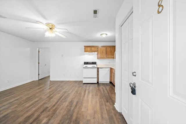 $795 | 3240 Tower Drive, Unit 5, Clarksville, TN 37042