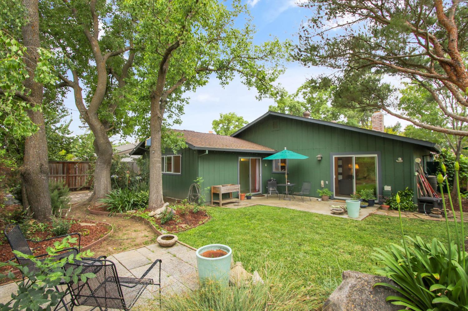 1418 Garrison Street Davis, CA 95616 - Photo 5 of 45