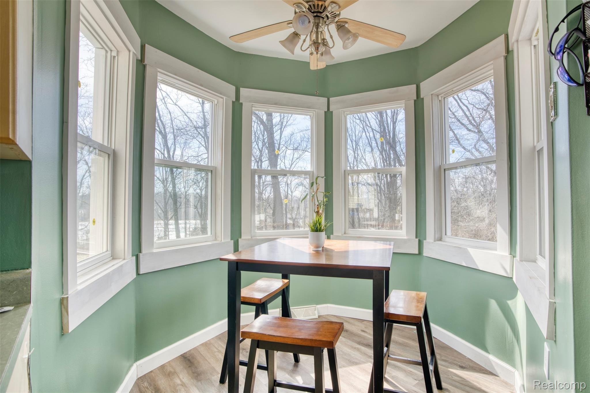 2150 East Coon Lake Road Howell, MI 48843 - Photo 12 of 36 2150 Coon Lake dining area.jpg