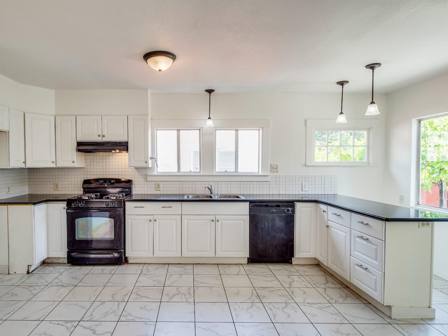 7630 Hanna Street Gilroy, CA 95020 - Photo 11 of 32