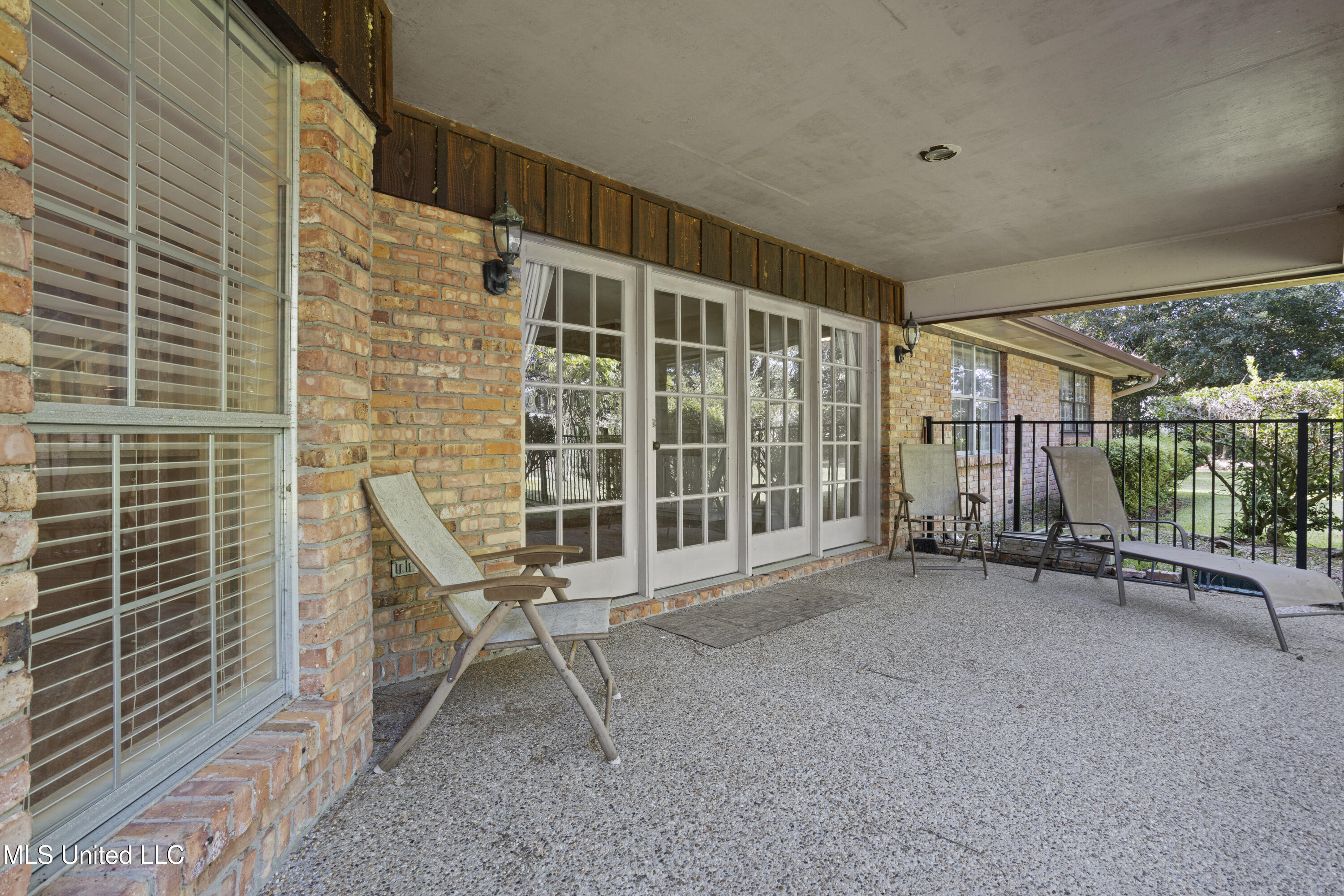 6309 Prado Road Ocean Springs, MS 39564 - Photo 29 of 37 Back Porch