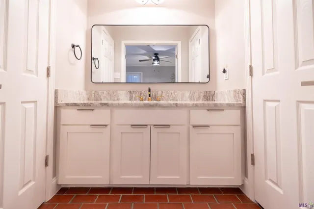 $329,000 | 5003 Parkhollow Drive, Baton Rouge, LA 70816