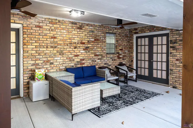 $329,000 | 5003 Parkhollow Drive, Baton Rouge, LA 70816