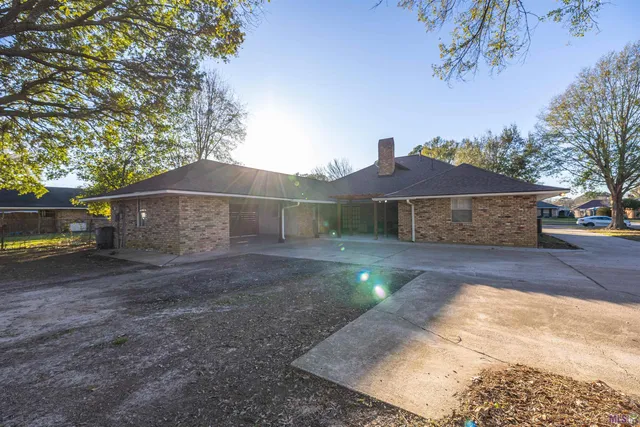 $329,000 | 5003 Parkhollow Drive, Baton Rouge, LA 70816
