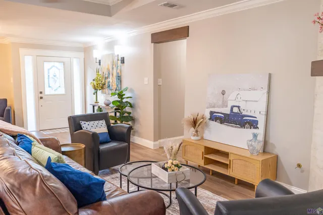 $329,000 | 5003 Parkhollow Drive, Baton Rouge, LA 70816