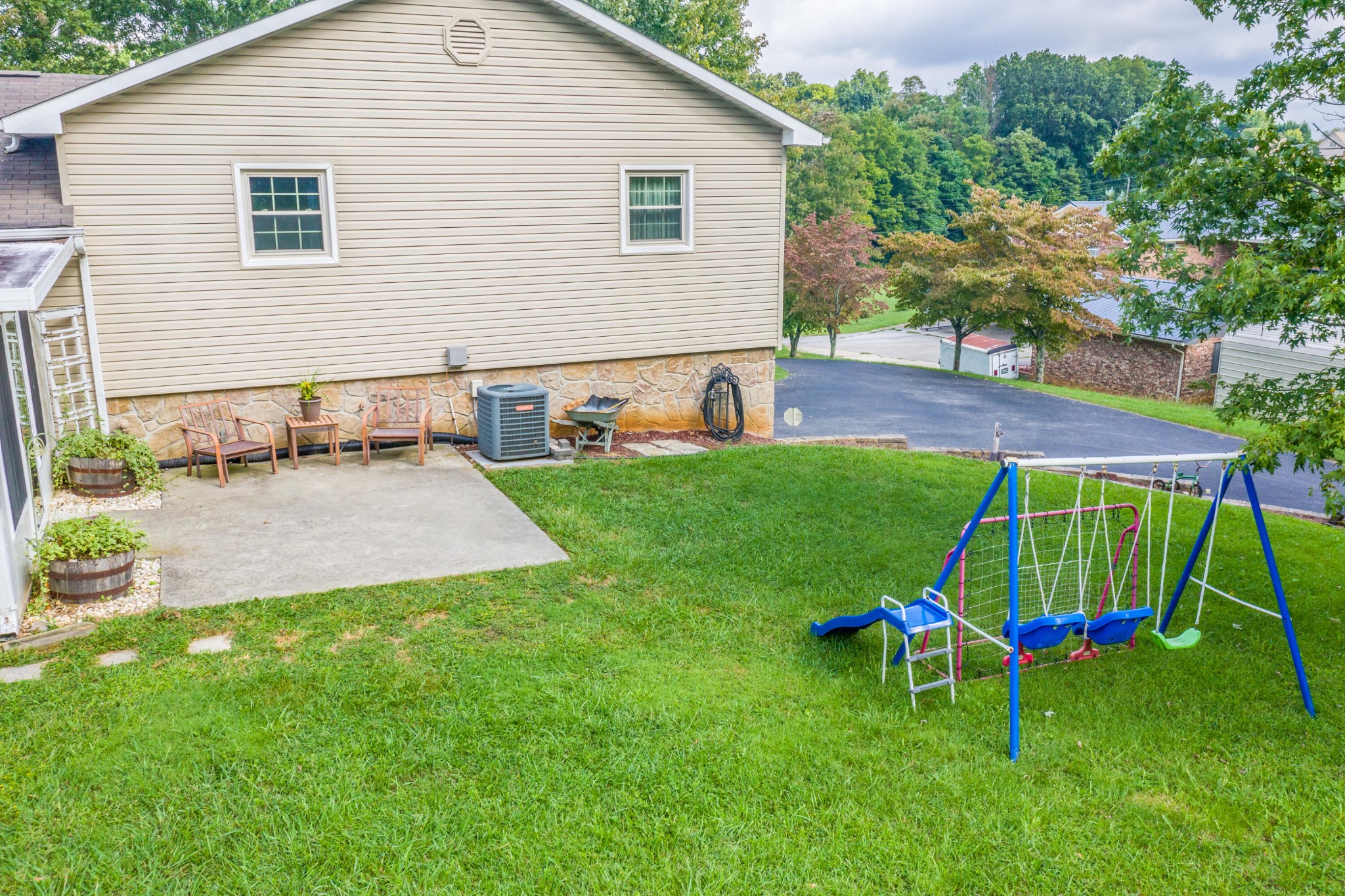 4450 Stapleton Road Morristown, TN 37813 - Photo 5 of 39 Gallery Image 5