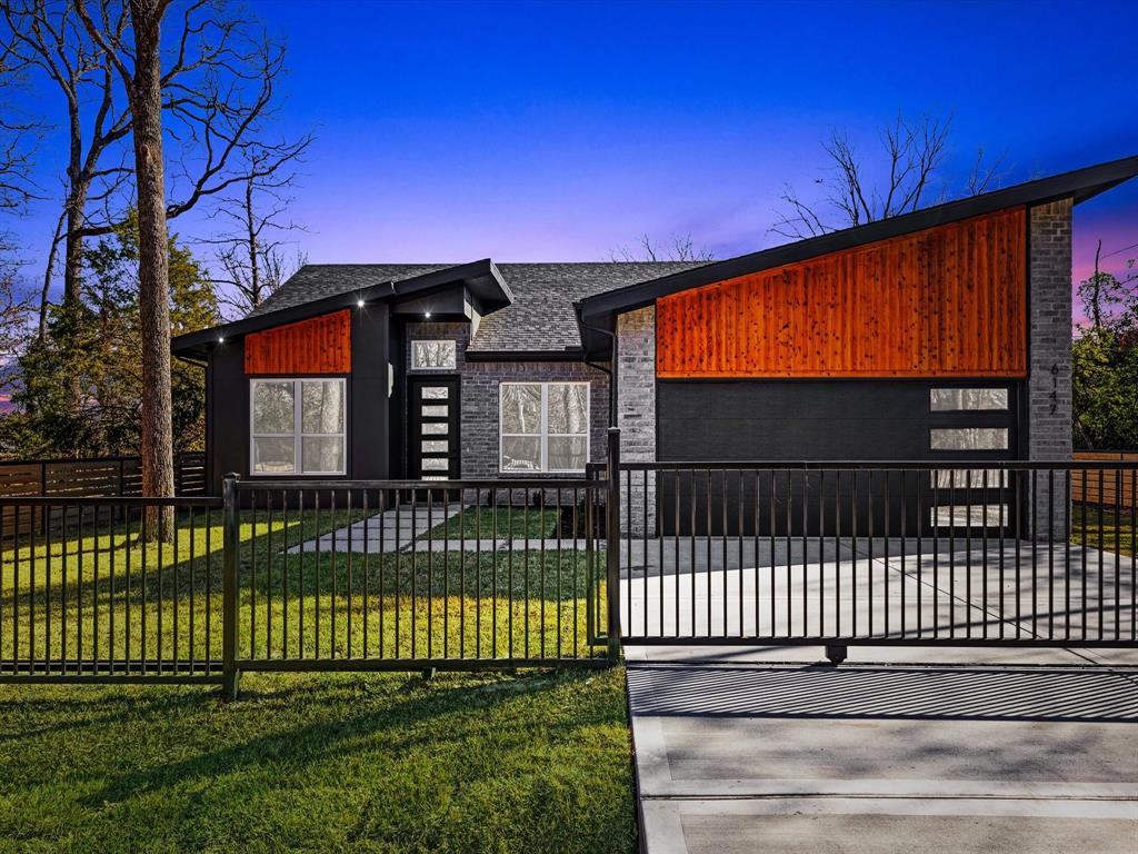 6147 Inca Drive Mabank, TX 75156 - Photo 2 of 38 a front view of a house having a garden