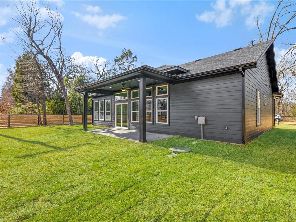 6147 Inca Drive Mabank, TX 75156 - Photo 28 of 38 a view of a house with a yard and sitting area