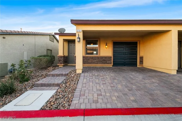 $277,500 | 2707 Chinaberry Hill Street, Laughlin, NV 89029