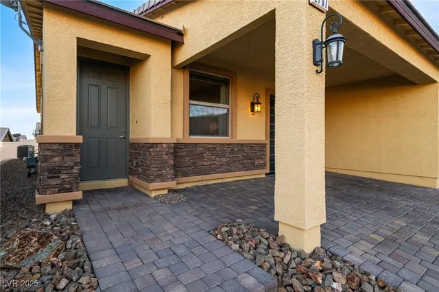 $277,500 | 2707 Chinaberry Hill Street, Laughlin, NV 89029