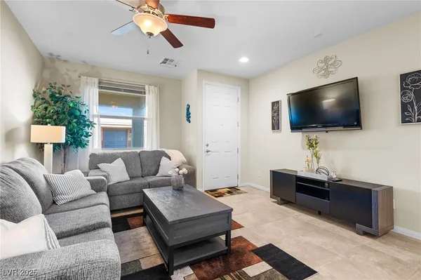 $275,000 | 2707 Chinaberry Hill Street, Laughlin, NV 89029