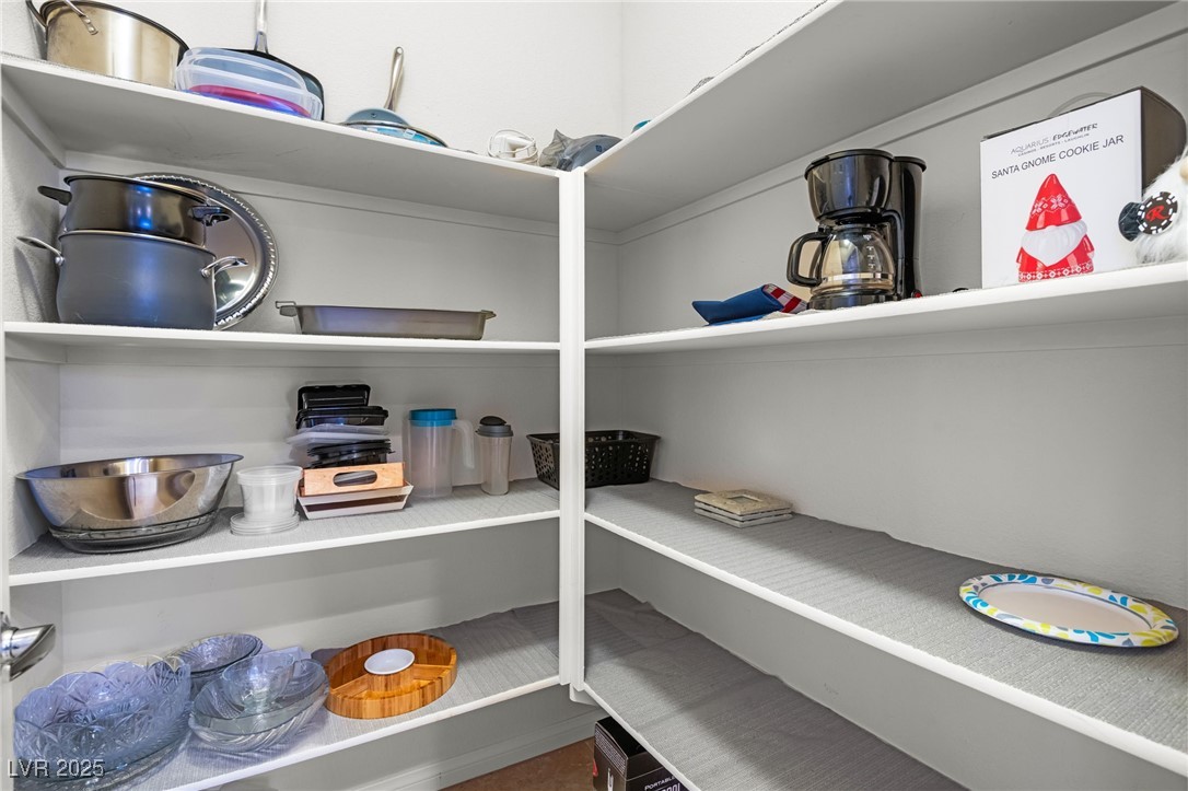 2707 Chinaberry Hill Street Laughlin, NV 89029 - Photo 8 of 23