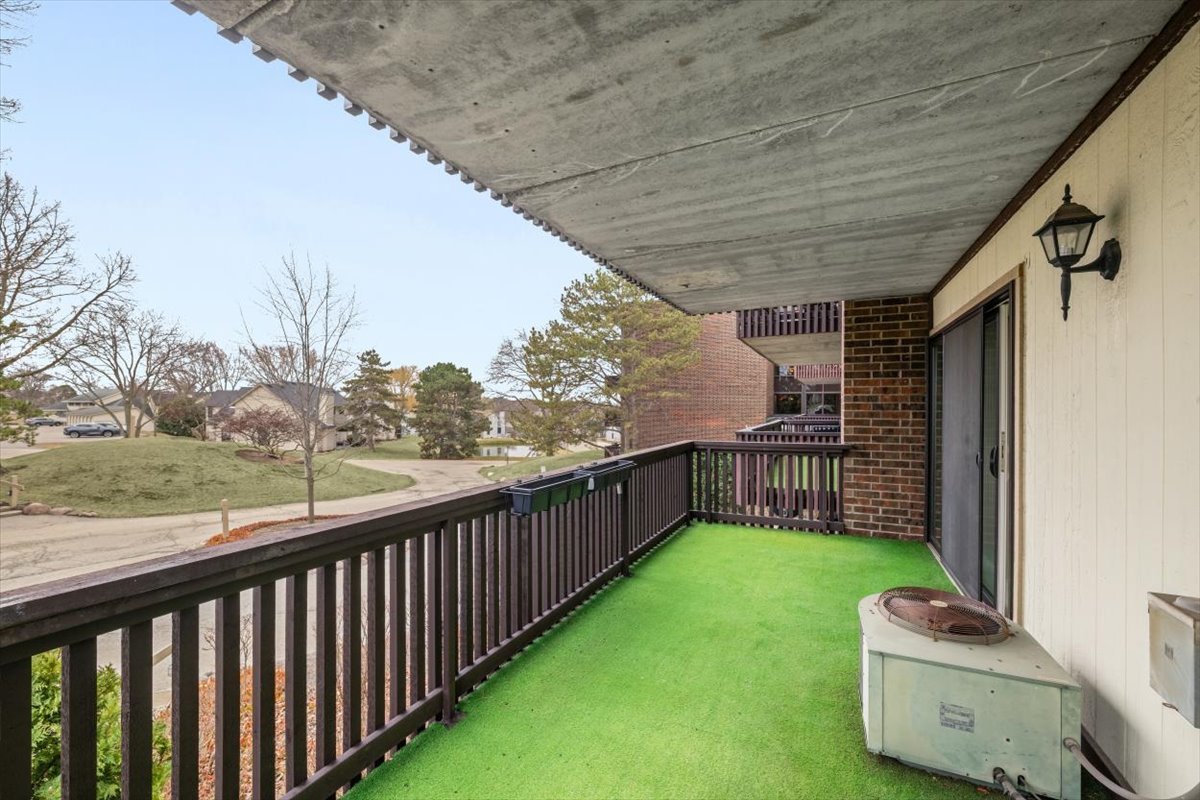 690 Chandler Road, Unit 211 Gurnee, IL 60031 - Photo 23 of 35