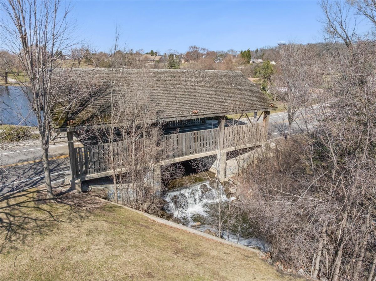 690 Chandler Road, Unit 211 Gurnee, IL 60031 - Photo 33 of 35