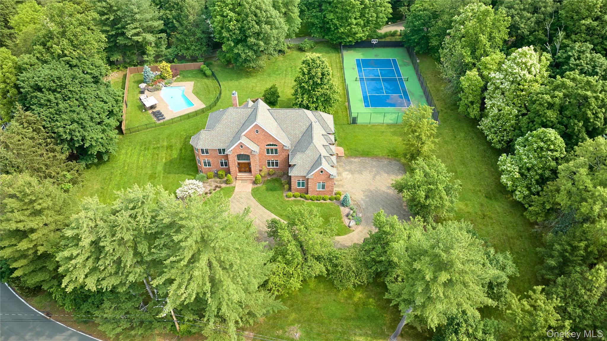 637 South Mountain Road New City, NY 10956 - Photo 1 of 37