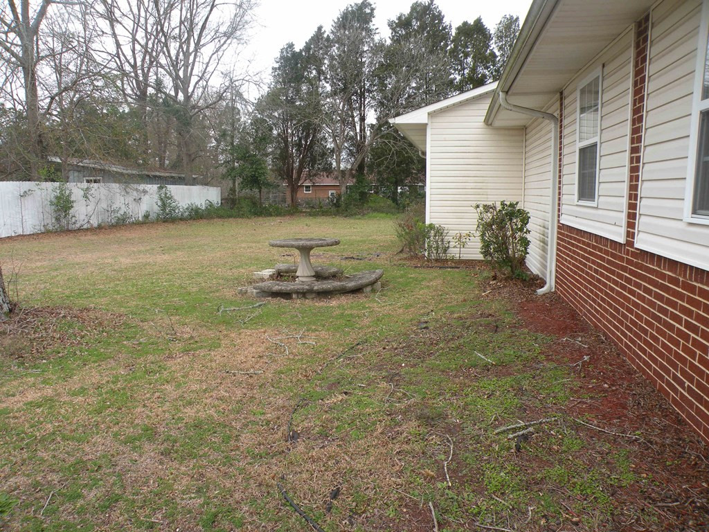 1023 Cherokee Road Aiken, SC 29801 - Photo 3 of 25