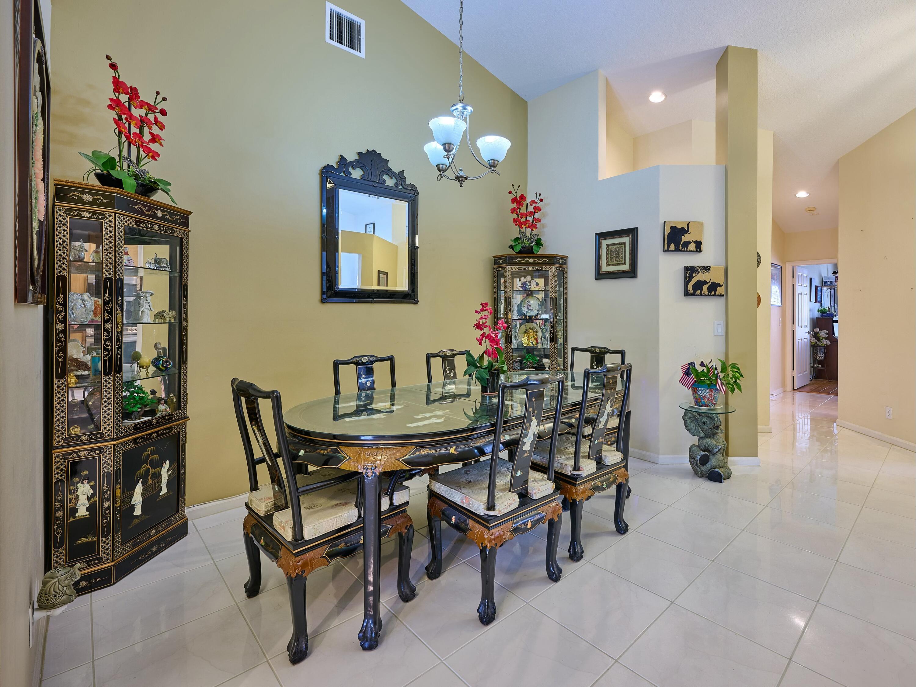 8421 Vía Serena Boca Raton, FL 33433 - Photo 3 of 46 Dining Room