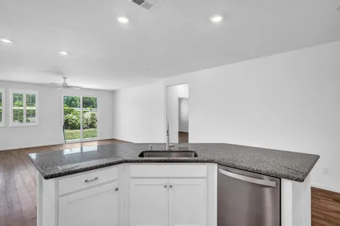 $635,000 | 1414 Van Zee Drive, Woodland, CA 95776