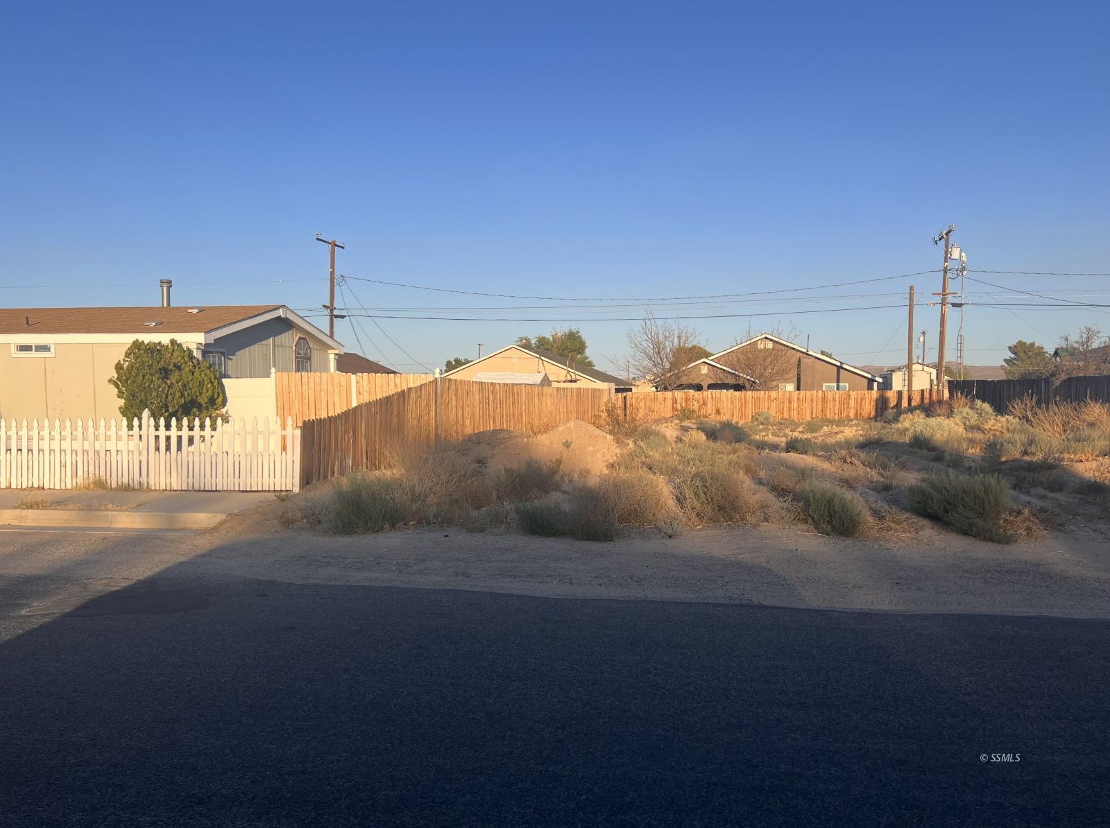 1004 South Mahan Street Ridgecrest, CA 93555 - Photo 5 of 6