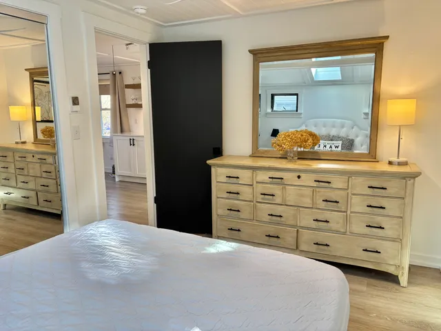 $2,100 | 11 Mohawk Trail, East Hampton, CT 06424