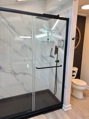 $2,100 | 11 Mohawk Trail, East Hampton, CT 06424