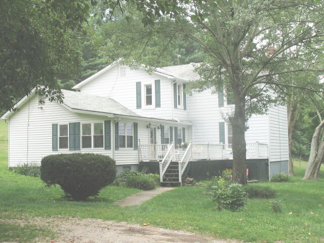970 Hardbarger Road Buchanan, VA 24066 - Photo 12 of 12 Rear of house