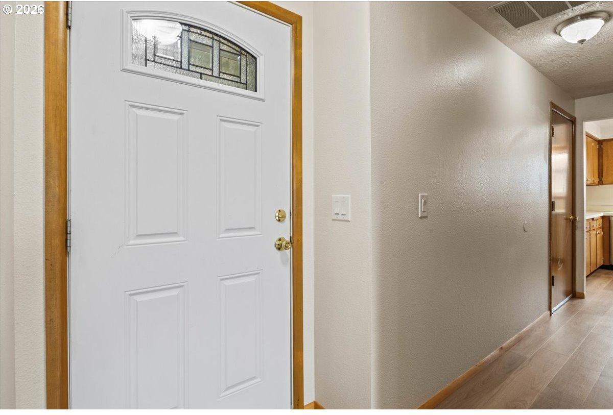 5122 Sunnyside Road Southeast Salem, OR 97306 - Photo 5 of 41 Gallery Image 5