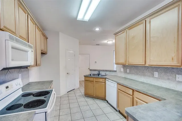 $2,200 | 7245 Rembrandt Drive, Plano, TX 75093