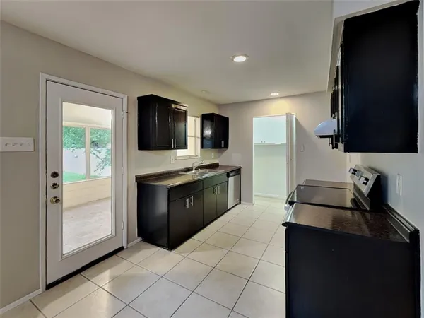 $1,845 | 117 Cooper Street, Cedar Hill, TX 75104