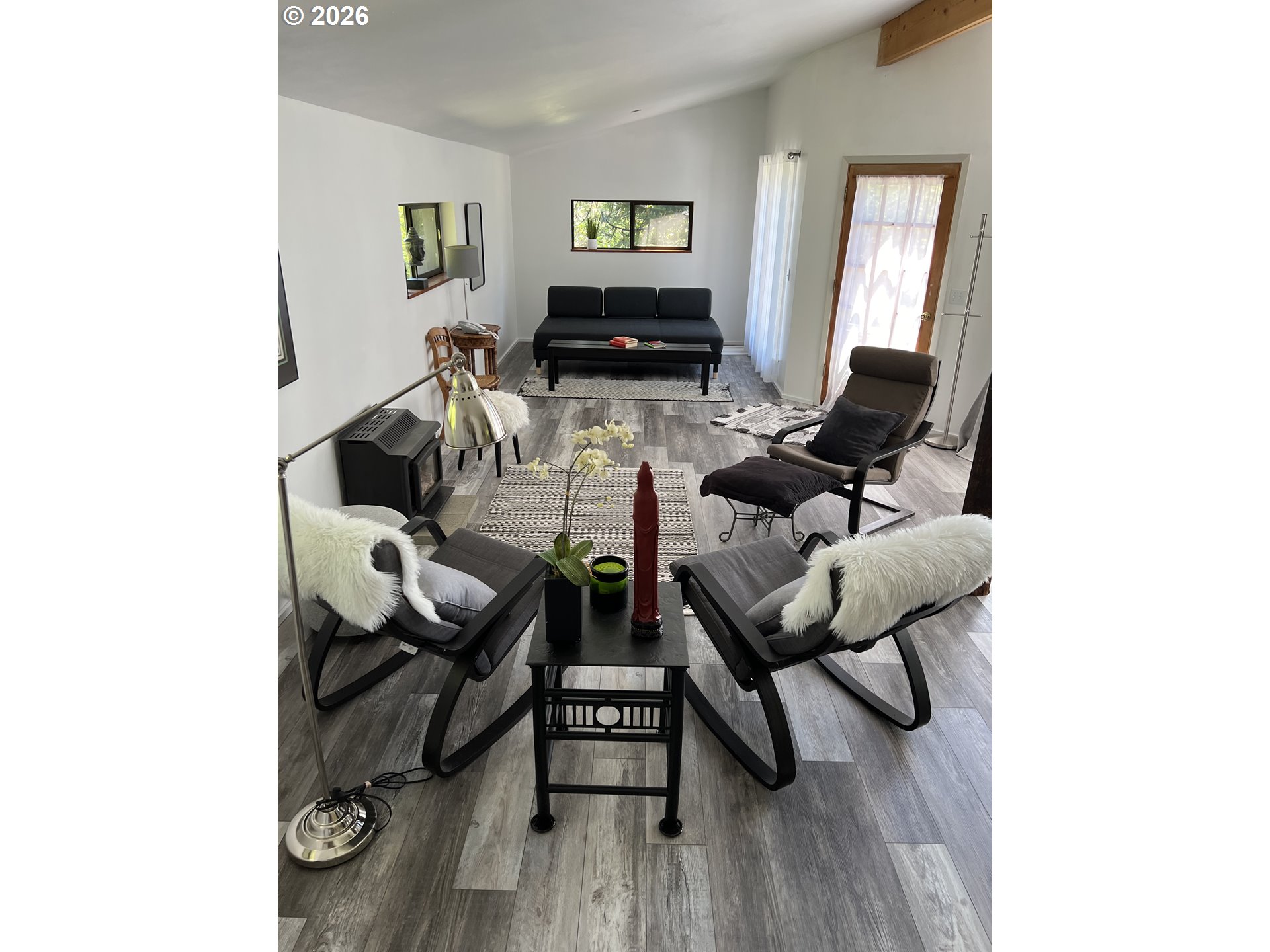 983 Snowden Road White Salmon, WA 98672 - Photo 20 of 22 a living room with furniture and wooden floor