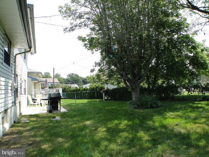 9745 Morefield Road Philadelphia, PA 19115 - Photo 25 of 25 Exterior Back