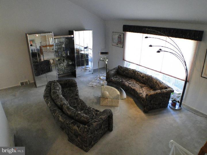 9745 Morefield Road Philadelphia, PA 19115 - Photo 4 of 25 Living Room