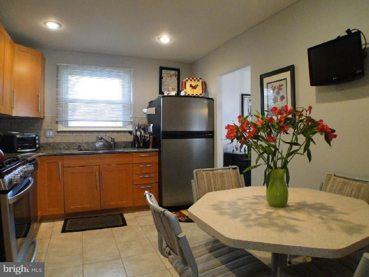 9745 Morefield Road Philadelphia, PA 19115 - Photo 9 of 25 Kitchen