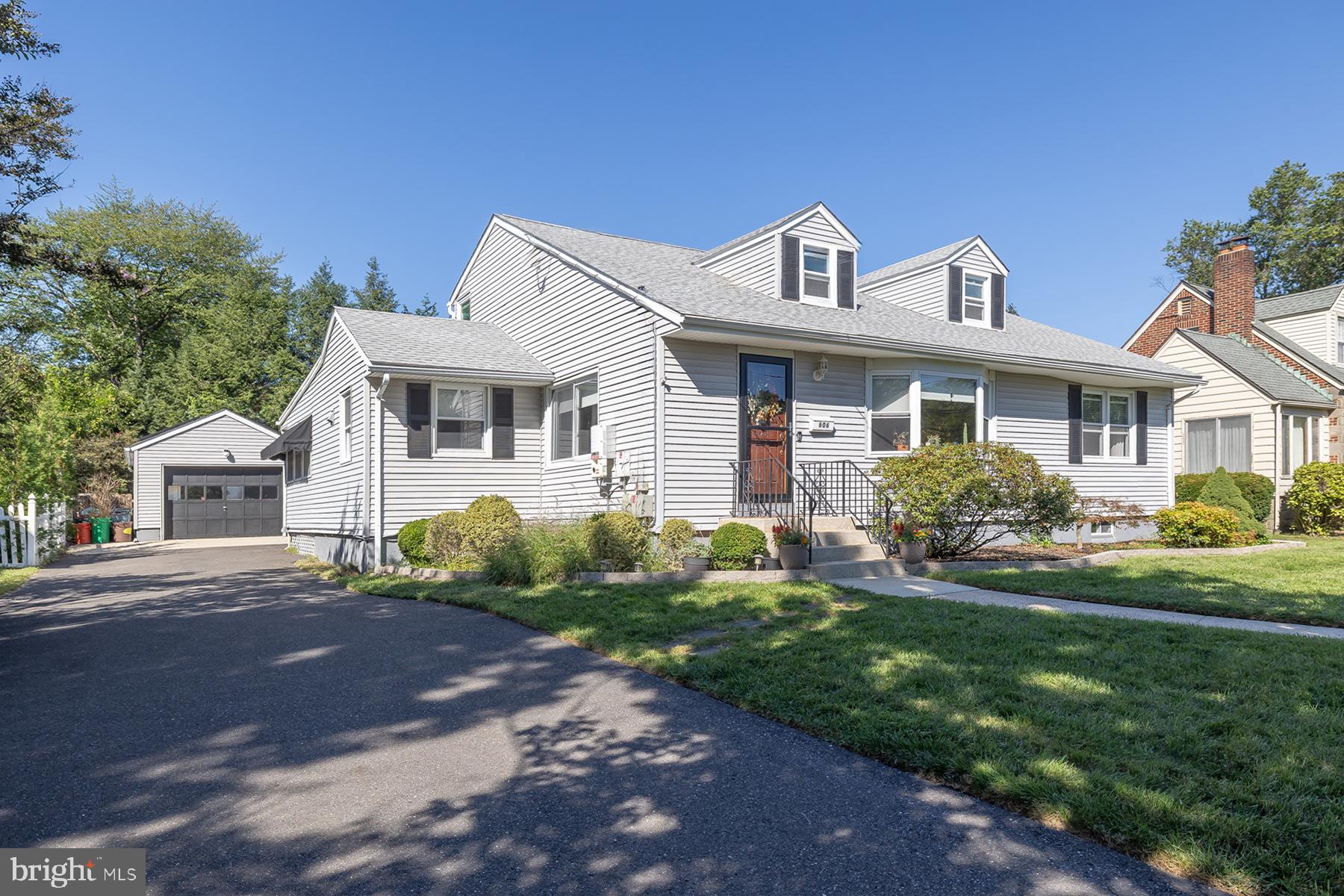 606 Grove Street Haddonfield, NJ 08033 - Photo 3 of 81 Gallery Image 3