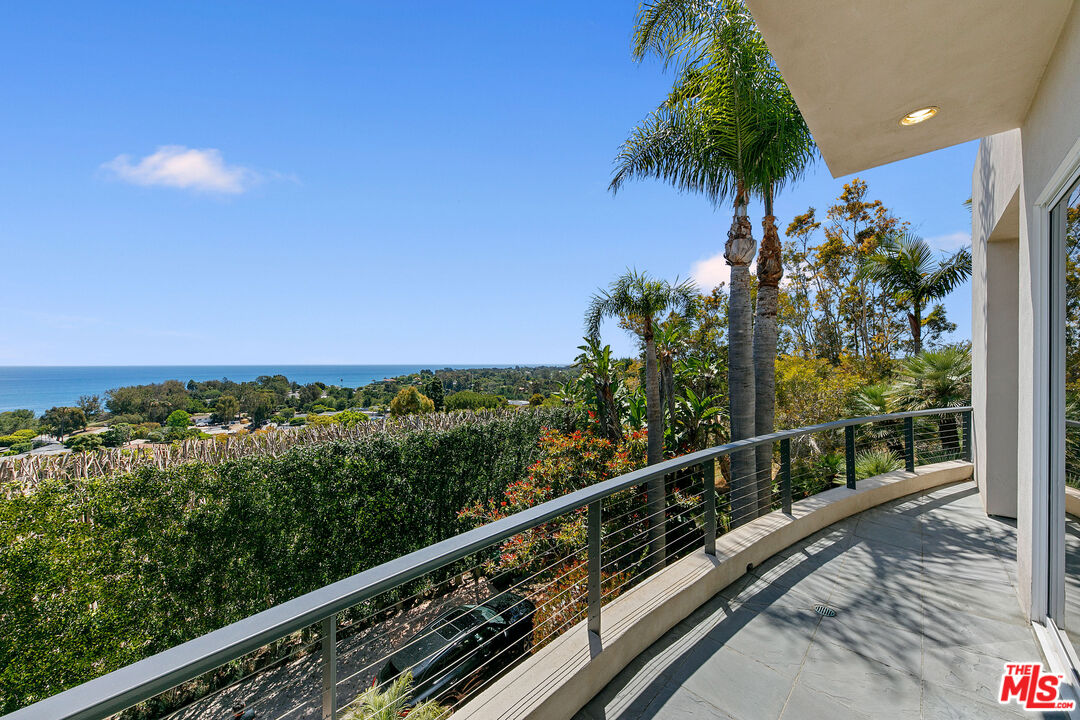 28177 Rey De Copas Lane Malibu, CA 90265 - Photo 35 of 36