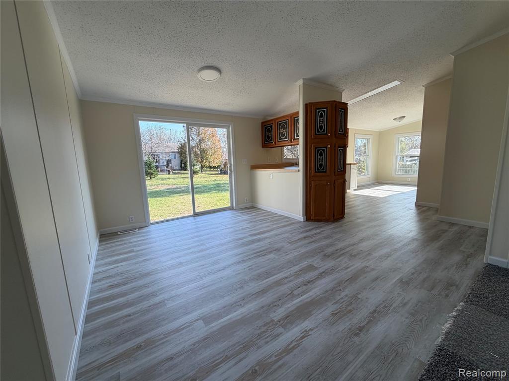 2218 Disch Street Flushing, MI 48433 - Photo 7 of 24