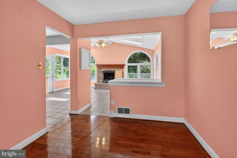 $899,000 | 8337 Carnegie Drive, Vienna, VA 22180