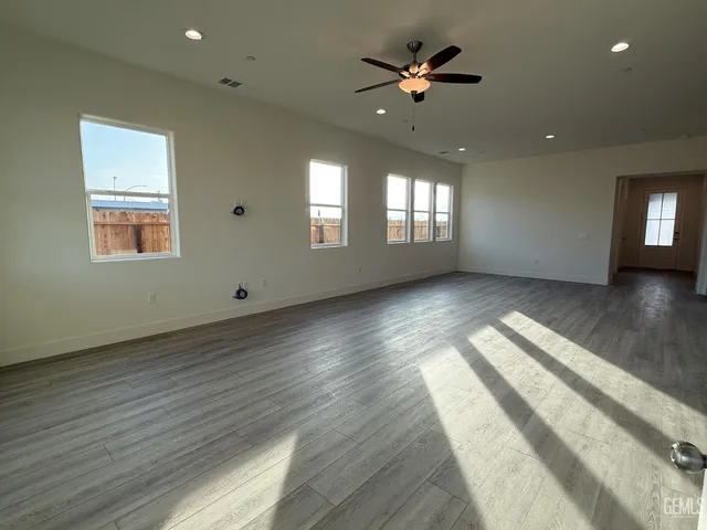 $552,338 | Undisclosed Address, Bakersfield, CA 93314